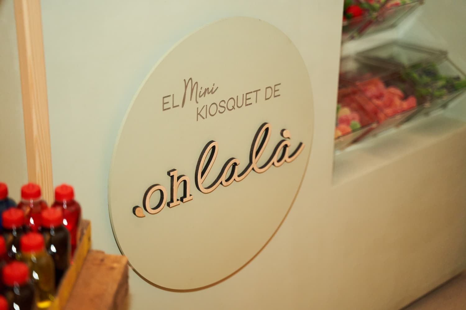Ohlala candy bar logo