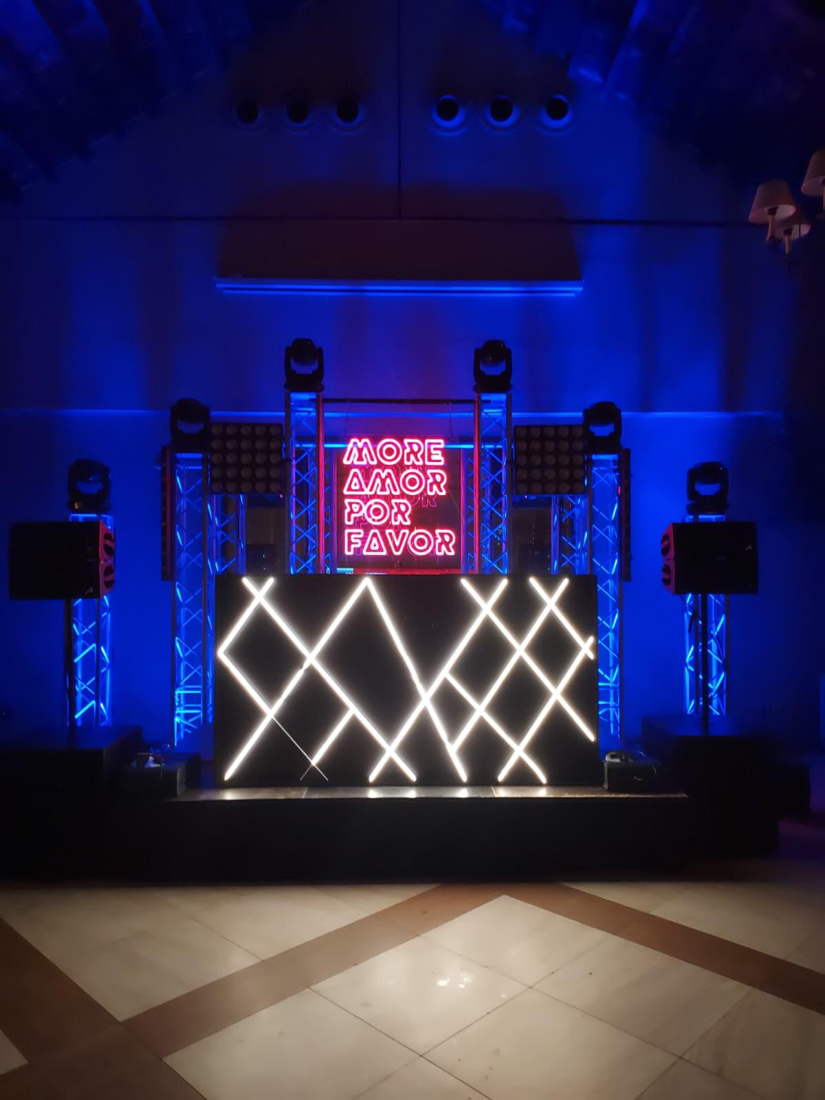 Alkilaudio: uno de nuestros proveedores favoritos de DJ y audiovisuales para bodas en Valencia
